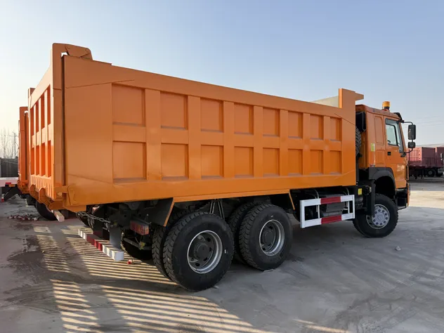 Camión Volquete Rígido de Alta Despeje Robusto 6X4 para Transporte en Sitios Mineros