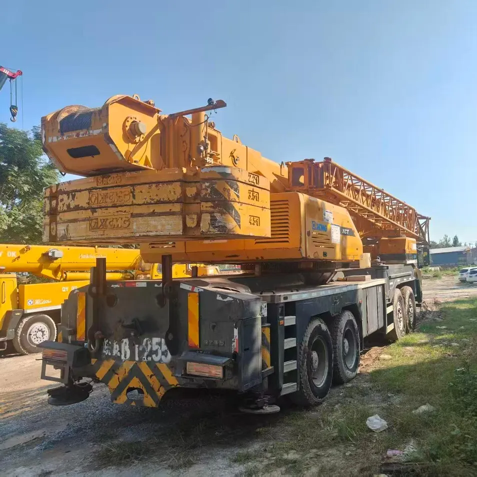 Grúa montada en camión capaz de todo terreno para proyectos de infraestructura e industriales