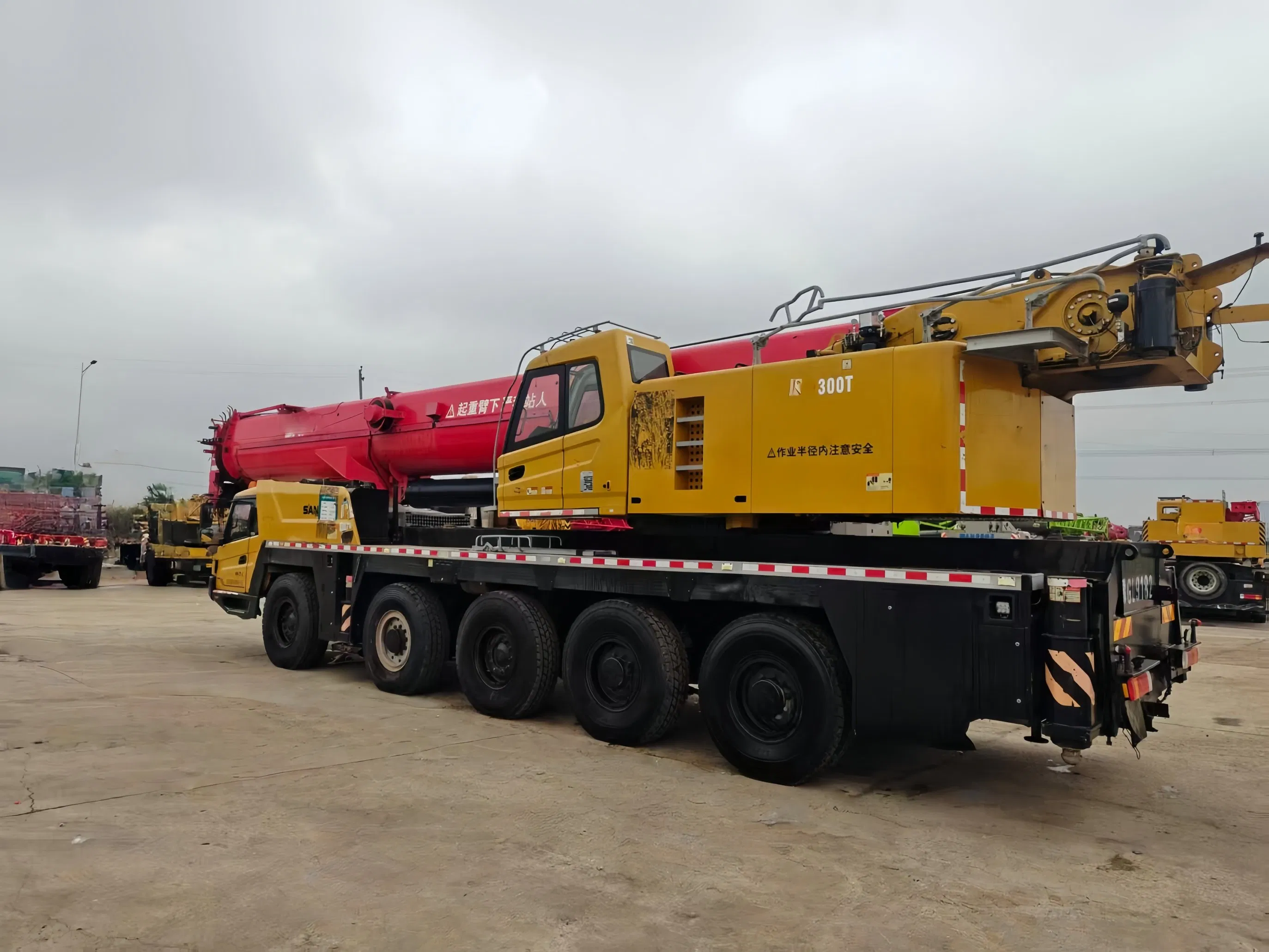 Vender el 75 brazo principal del medidor y 54.5-Ton contrapeso del 2021 modelo San_Y Sac1300t2 grúa todo terreno usada