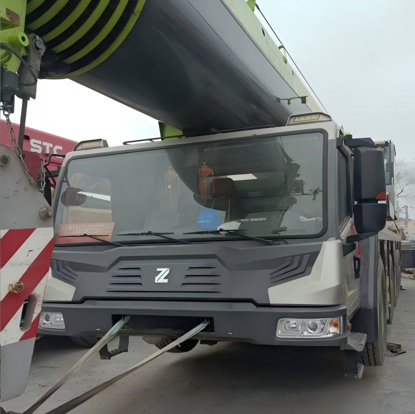 Used 200 Ton All Terrain Crane 2022 Year 1300 Hours Zoomlion Zat2000V863