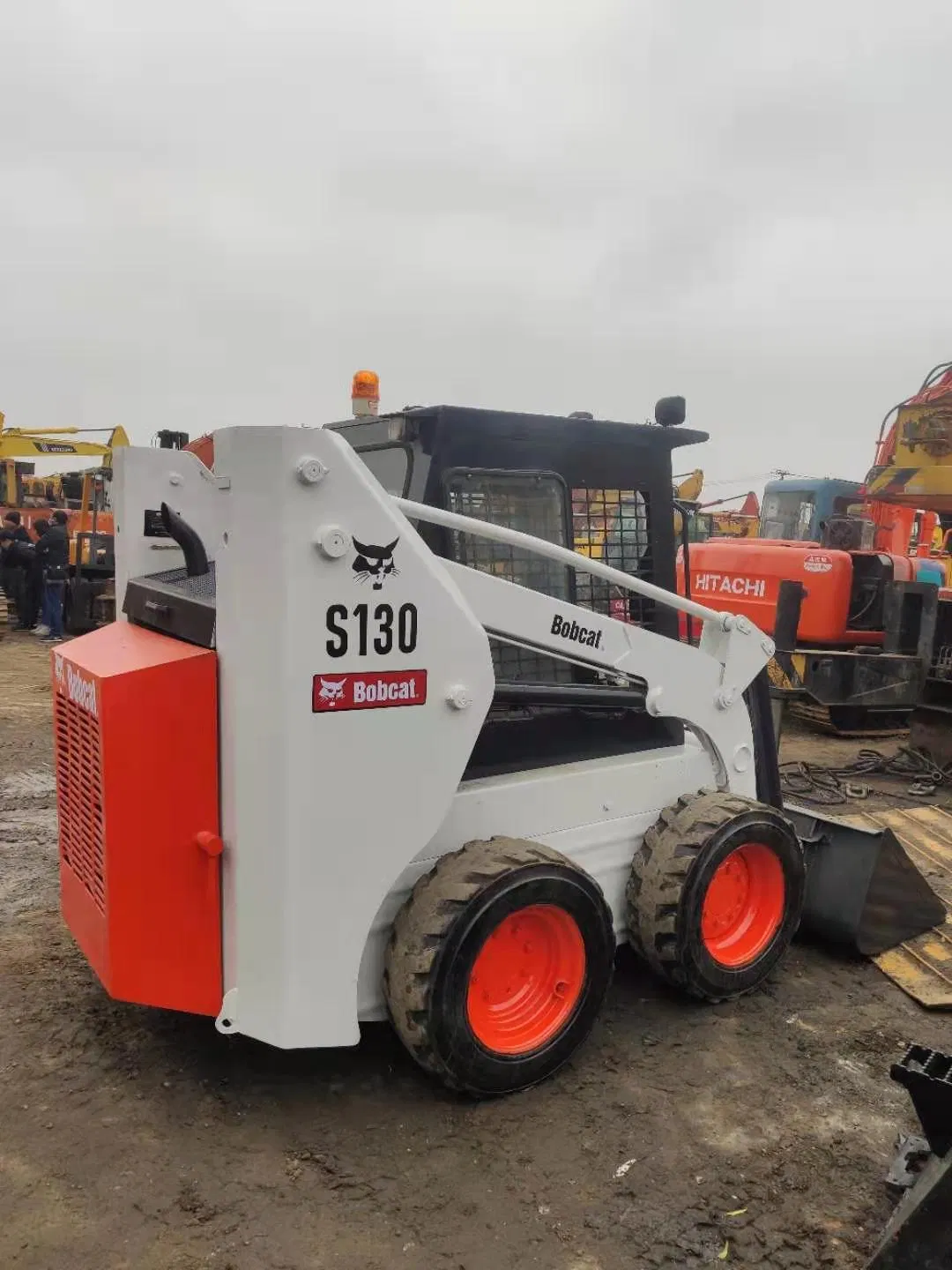 Mini Bob Cat de Segunda Mano S 130 Bobcat S130 Cargadora de Orugas Usada