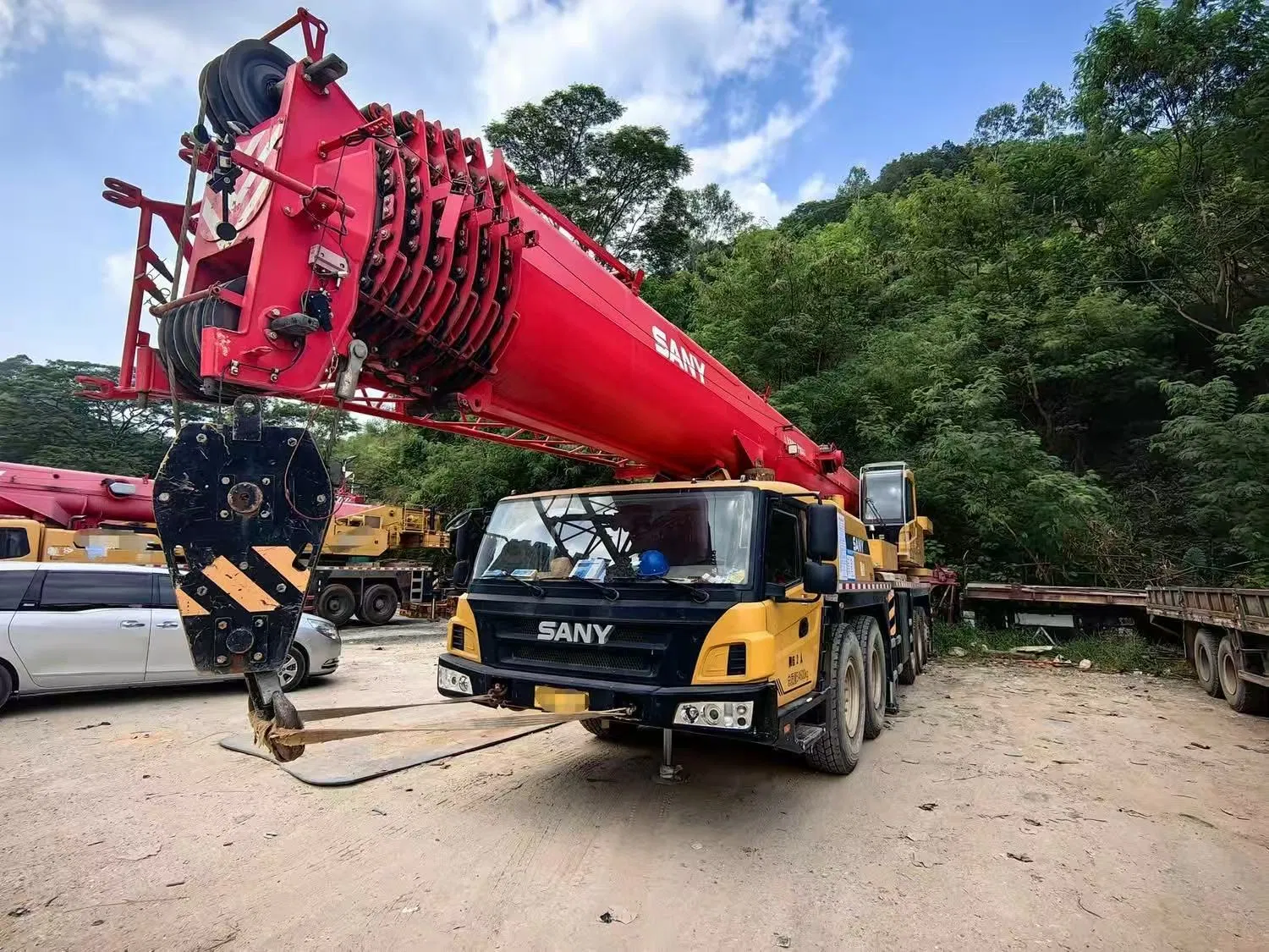 Grúa Móvil Sany usada fabricada en China Qy/Xct/Xca/Stc/Ztc 25/50/70/75/80/90/100/110/130/160/200/300/500-Ton