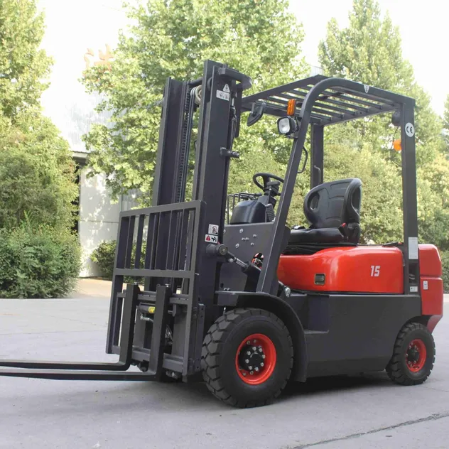 Montacargas diésel compacto de 1.5 toneladas