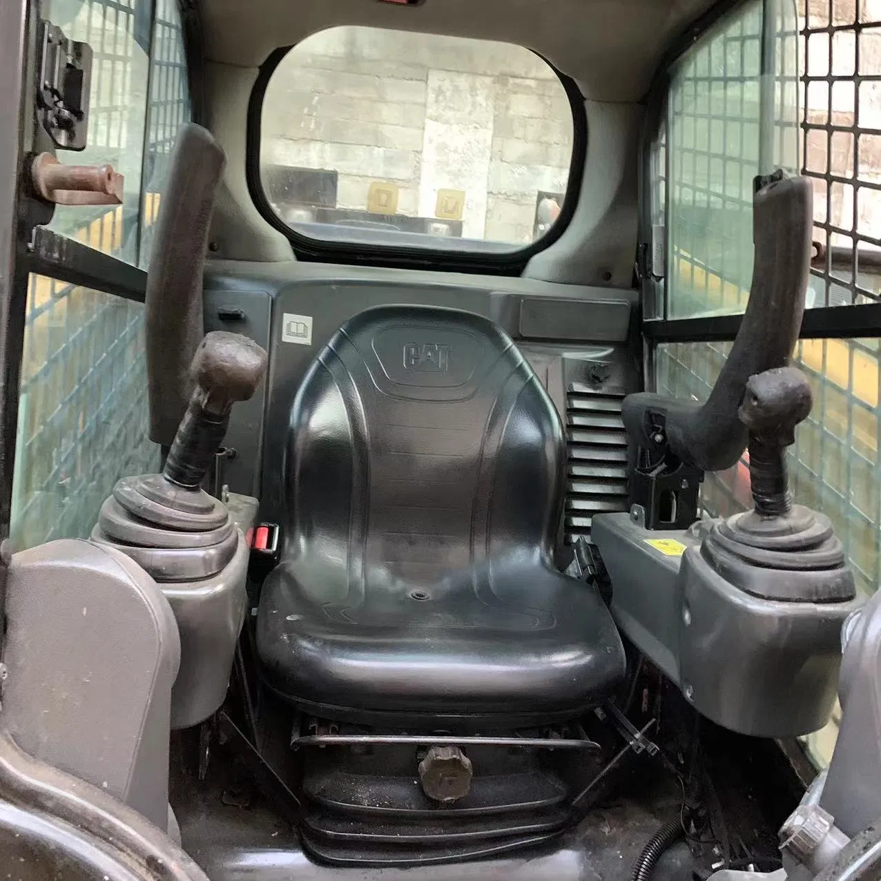 Usado 4X4 Tracción delantera de oruga mini cargadora de orugas Cat246D Cat246c cargadora de orugas con cubo de cargadora de orugas