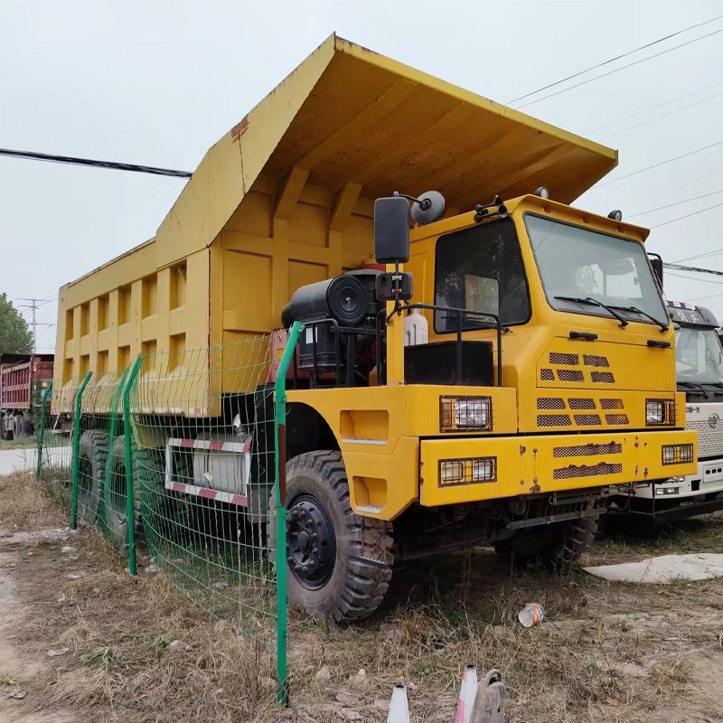Camión de minería diésel, camión volquete articulado usado