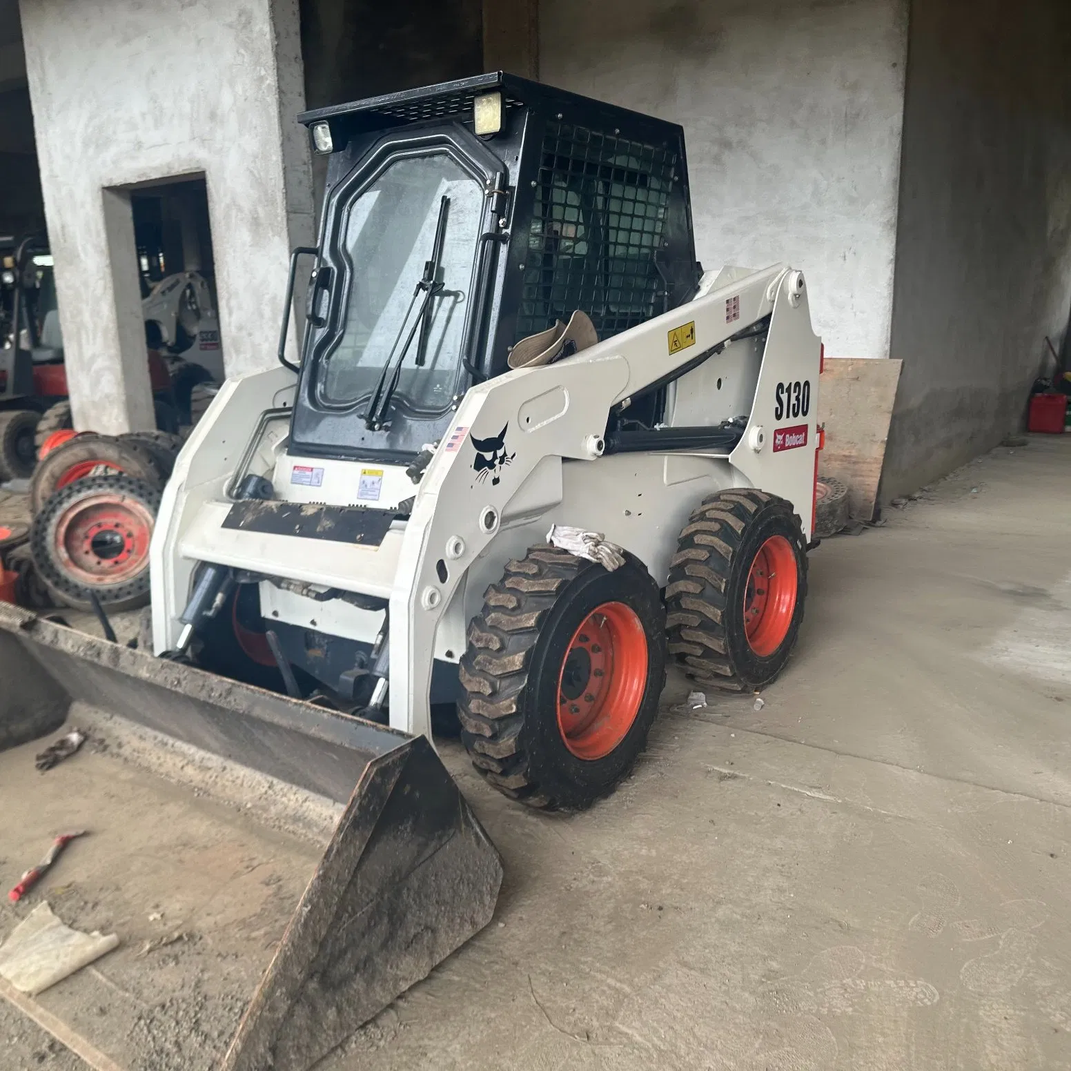 Cargadora de Oruga Bobcat de Segunda Mano S130 Cargadora de Oruga Usada Original Bobcat S16 Hecha en EE. UU