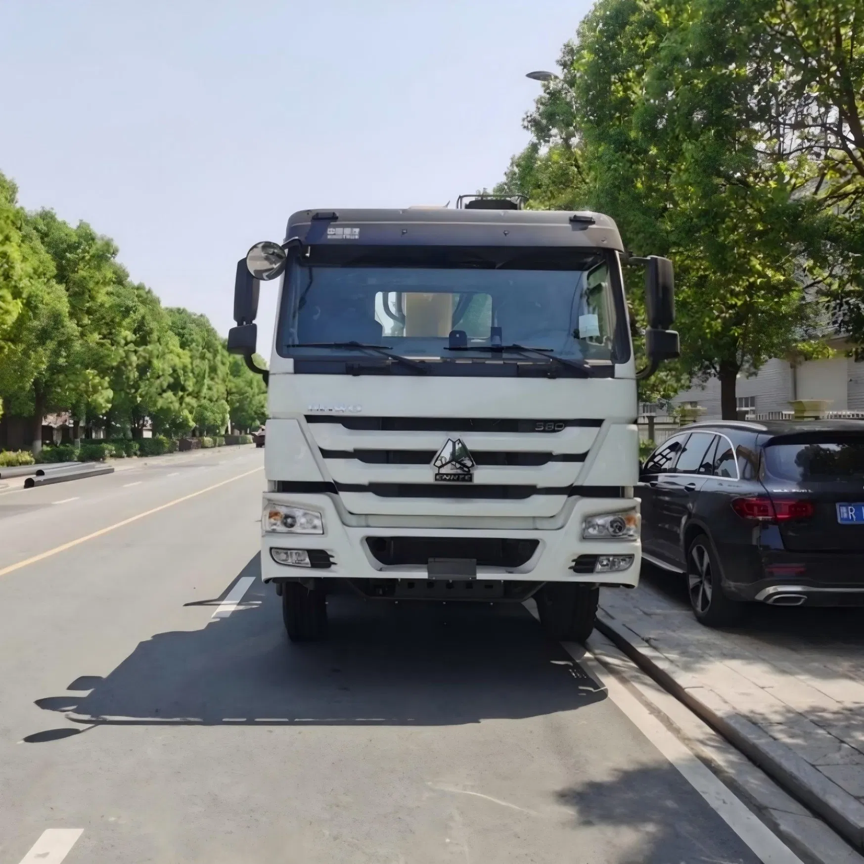 Grúa montada en camión HOWO 6X4 usada con 351-450HP motor 12-Ton capacidad para operación en todo terreno