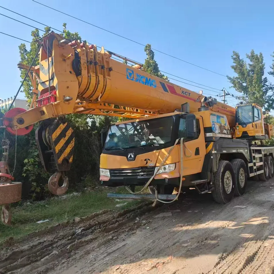 Grúa montada en camión capaz de todo terreno para proyectos de infraestructura e industriales