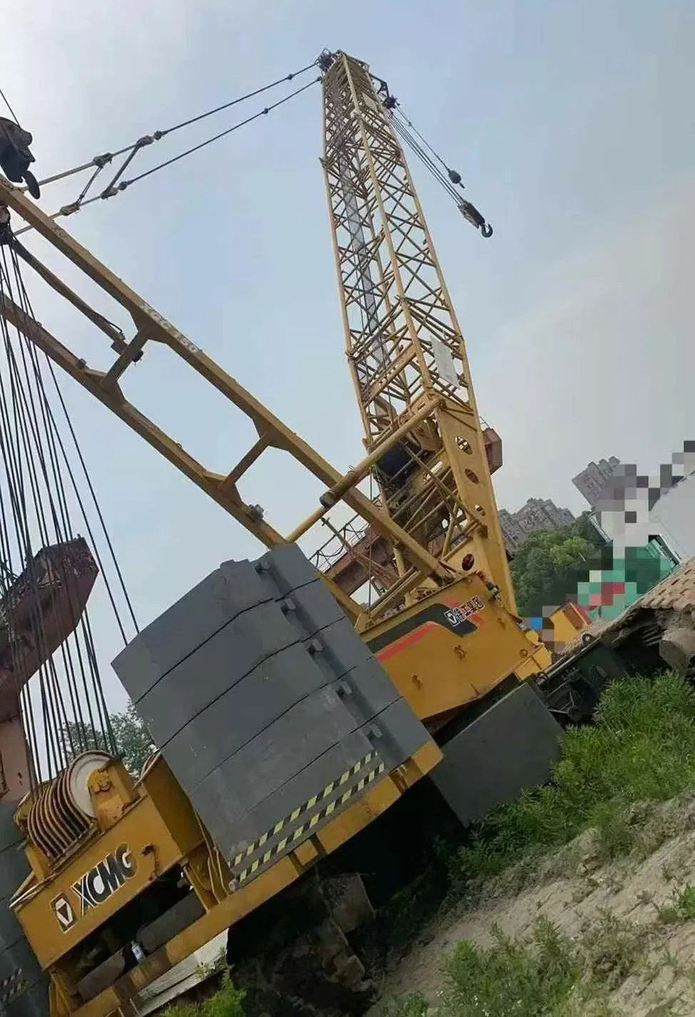 Grúa de oruga usada 180 Grúa torre 61m 18t Dos ganchos 2018