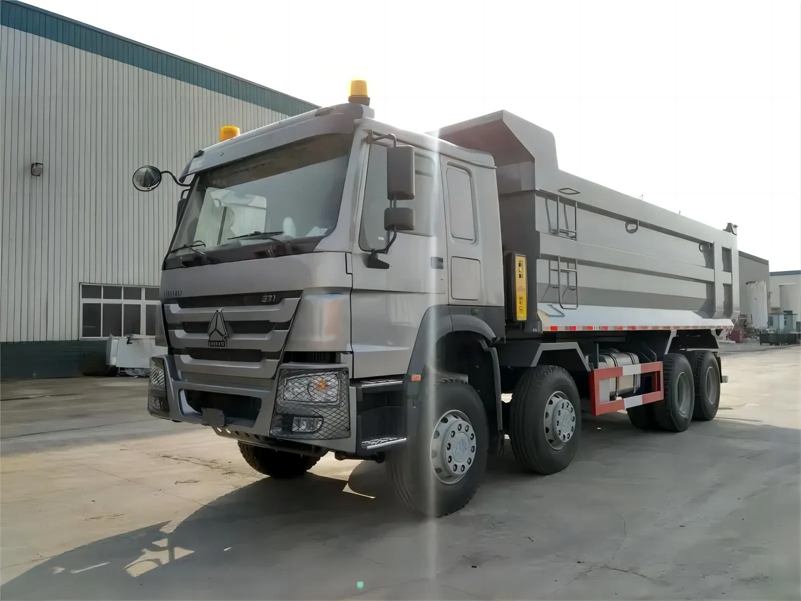 Sinotruk HOWO 30cbm 8X4 Camión volquete nuevo usado en buenas condiciones Camiones de minería chinos Camión volquete articulado 50t Capacidad