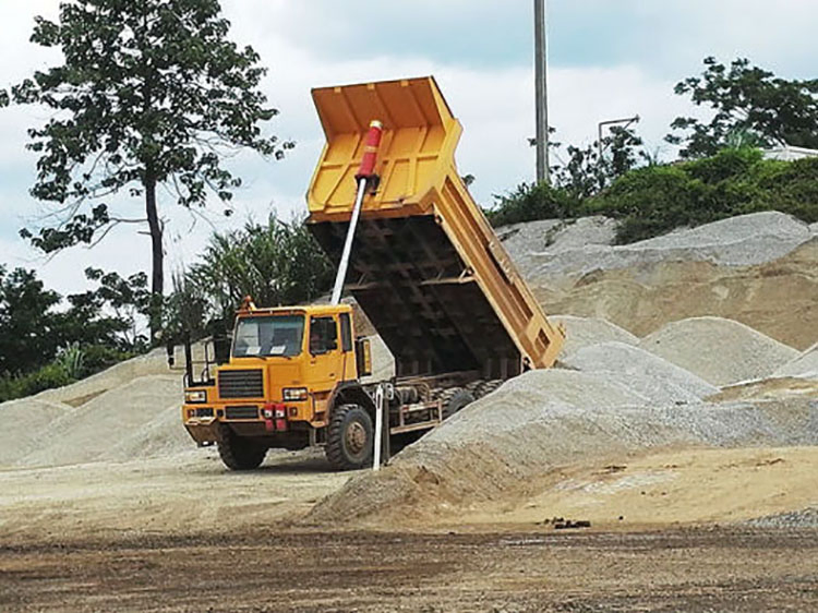 XCMG Oficial Usado 90 Toneladas Camión Volquete Xdr100 Volquete con Eje Doble Rígido Precio