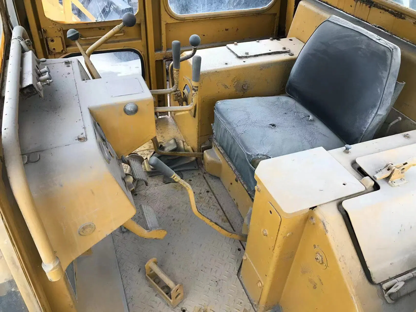 Bulldozer Crawler Cat D6d de segunda mano para venta en pantano