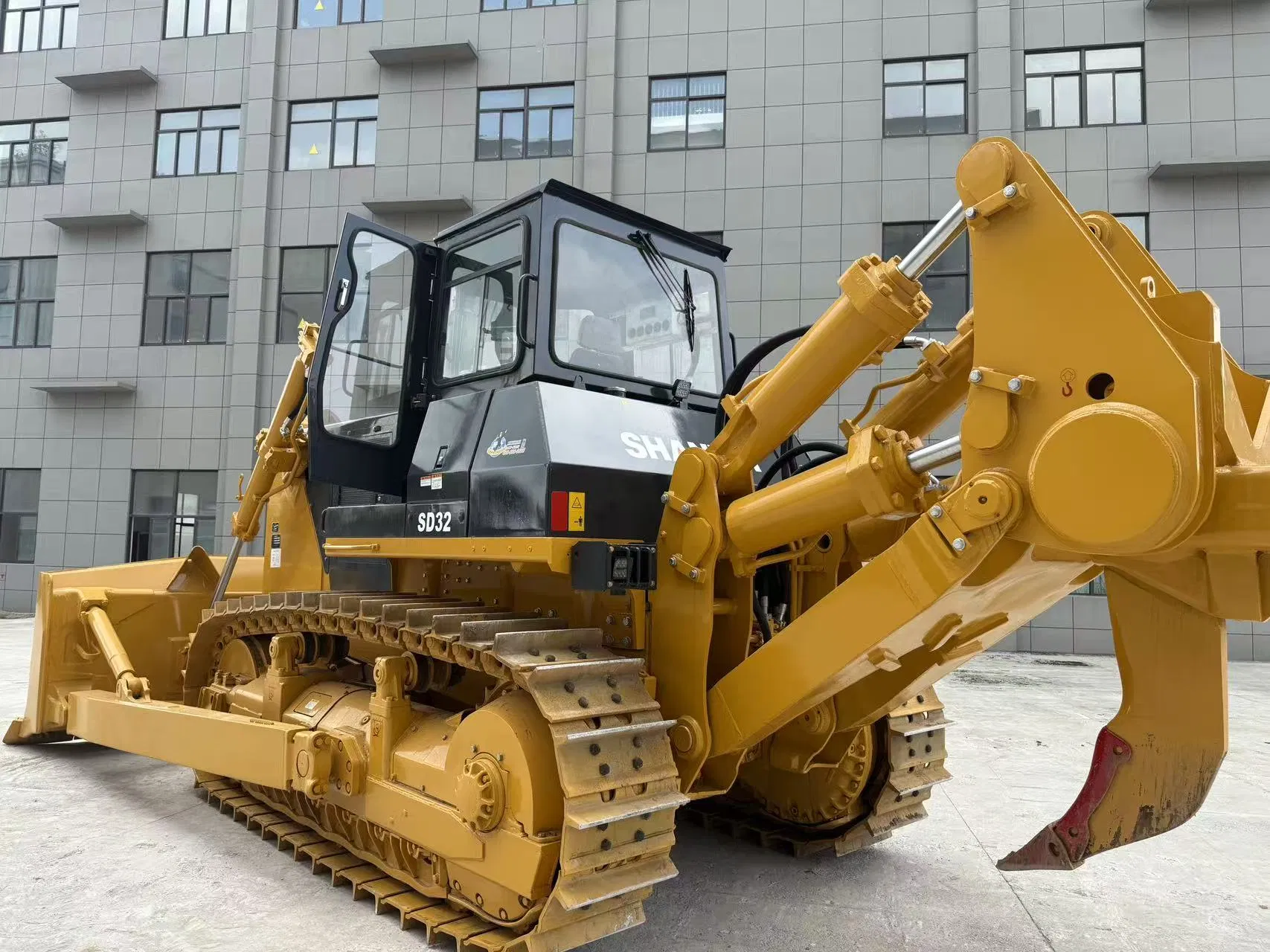 Bulldozer de oruga hidráulico Shantui de segunda mano SD32 SD22 SD16 SD13 Dh16 Dh13 Dh08 maquinaria bulldozer de orugas Cat maquinaria de construcción con cuchilla rastrillo