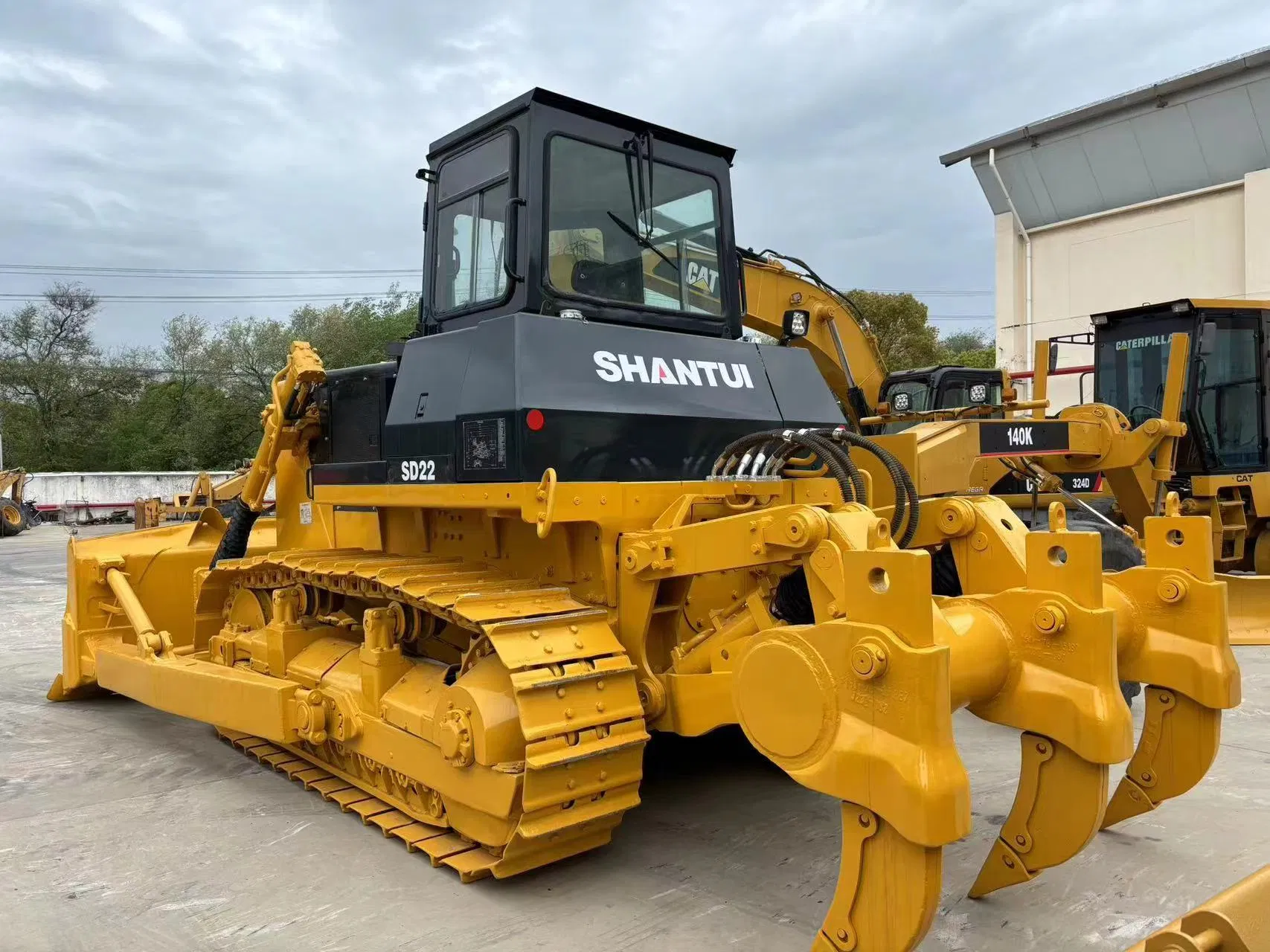 Bulldozer de orugas Shantui usado. Año SD22 2022