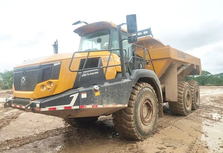 Sistema articulado y chasis de dumper para minería