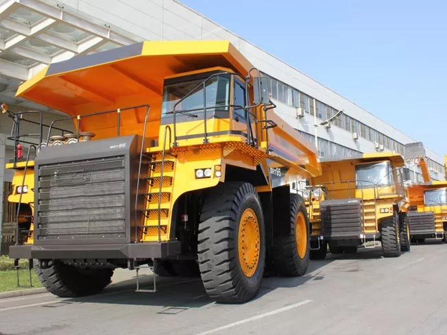 Precio Mayorista 95ton Camión Volquete Rígido para Minería Srt95c en Venta