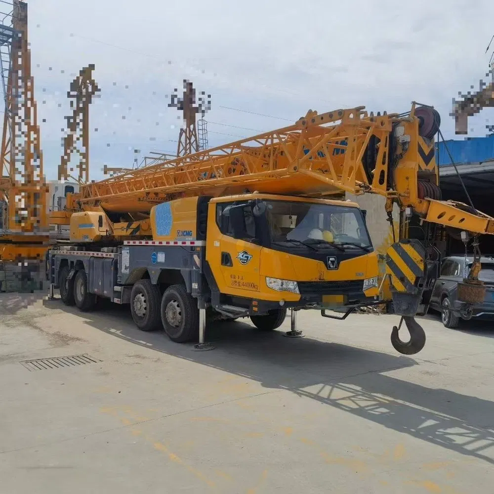 Respuesta de Alta Velocidad Xct55L5 55t Grúa Todo Terreno Usada con Brazo Hidráulico