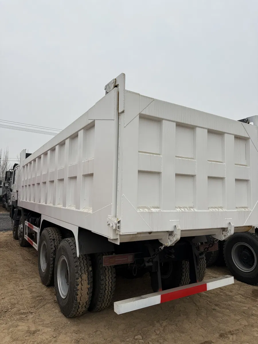 Camión Volquete Rígido de Alta Despeje Robusto 6X4 para Transporte en Sitios Mineros