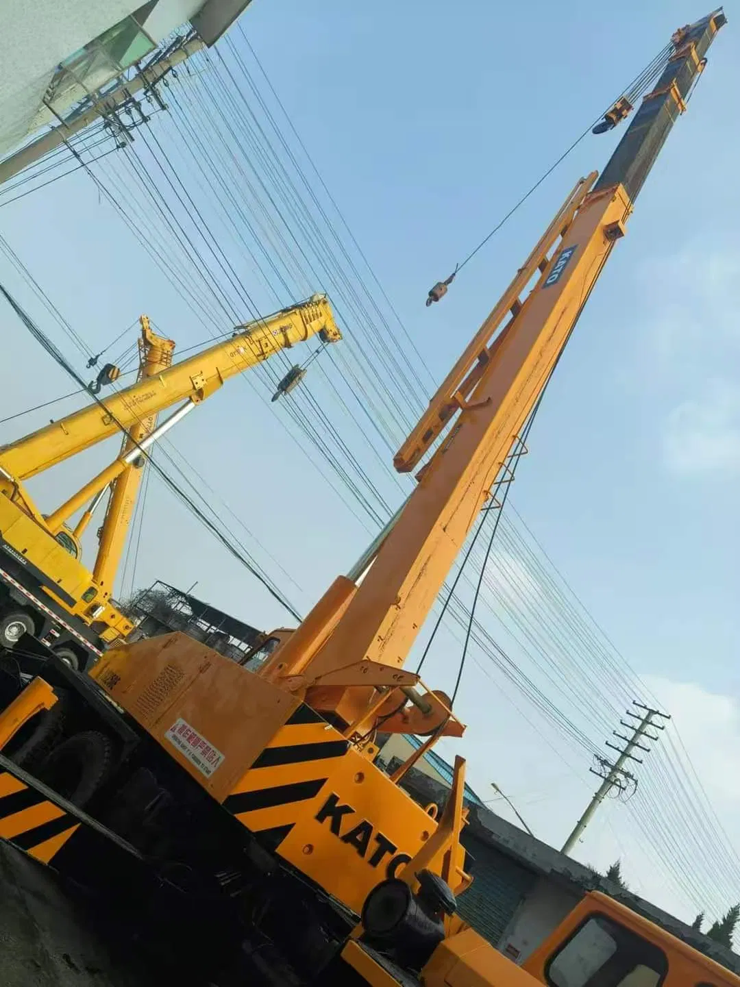 Grúa hidráulica móvil de torre de oruga todoterreno Kato Tadano de segunda mano 25ton 30ton 40 Ton 50 Ton 70 Ton 80 Ton 100 Ton de Japón, máquina de construcción