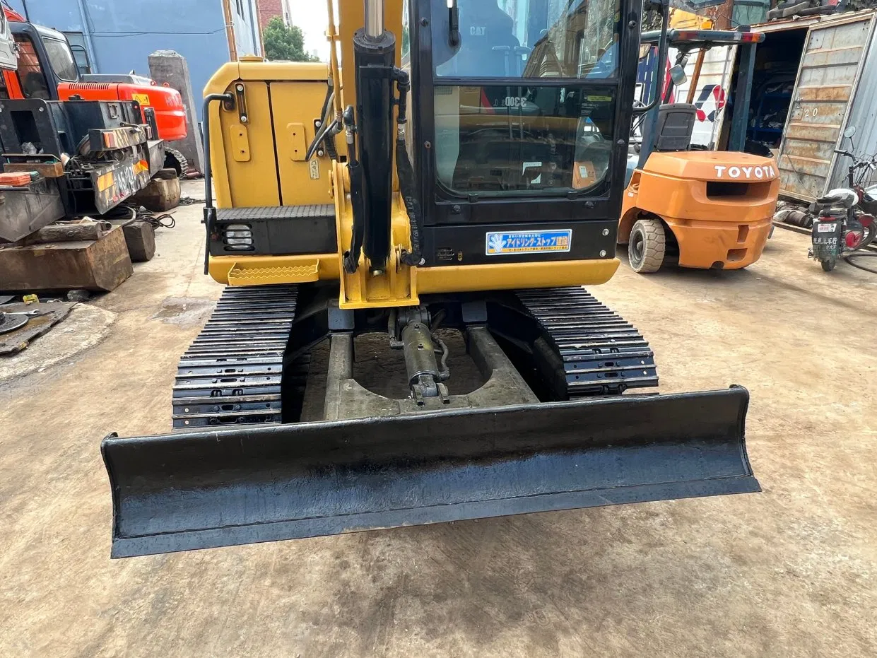 Buena Calidad Usada 5 Tonelada Mini Excavadora Cat305.5e2 Pequeña Excavadora Precio Barato en Venta en Shanghái China