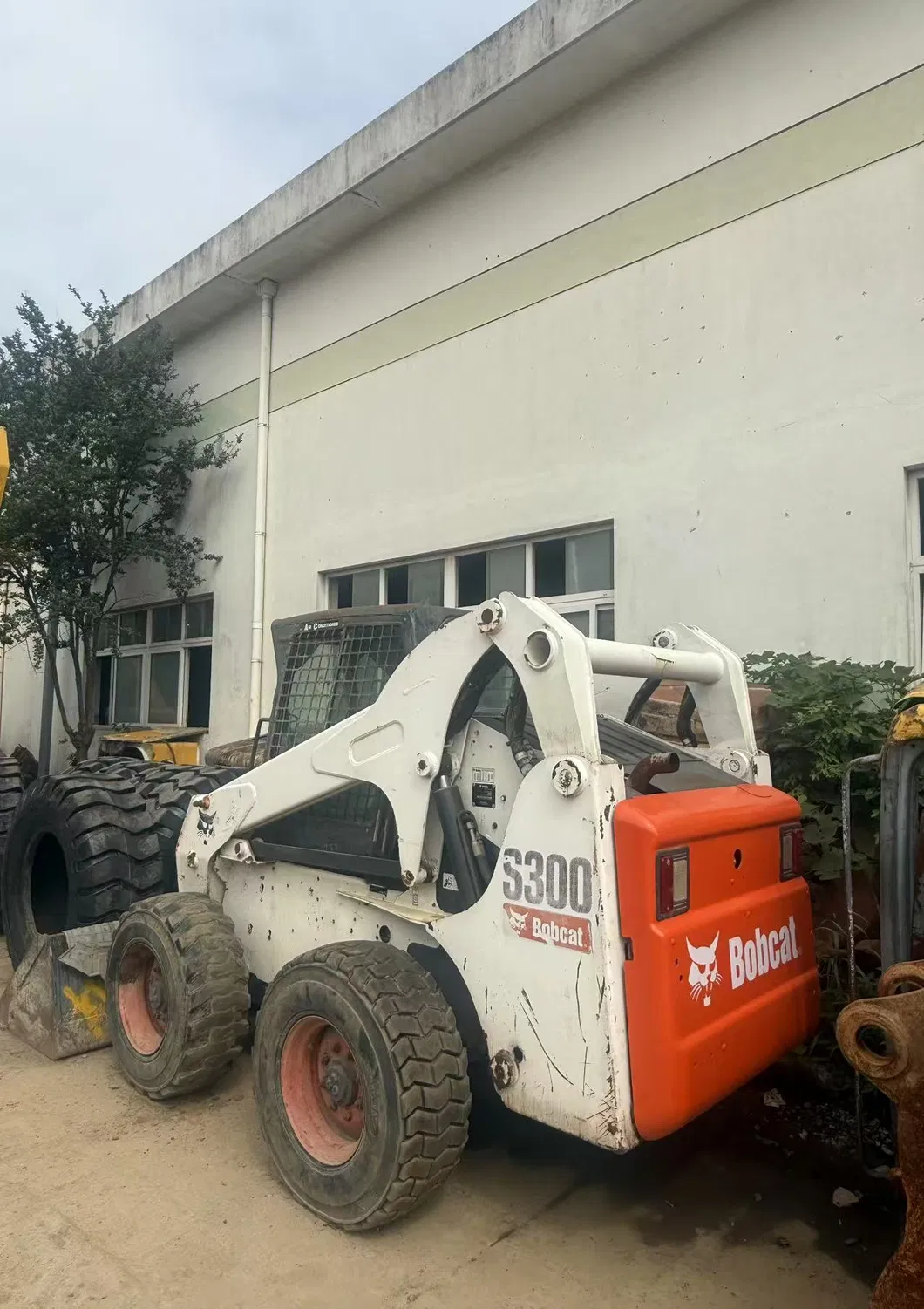 Bobcat usado S185 S130 S160 S220 S300 S450 S550 S750 cargador de orugas original pequeño a bajo precio en venta