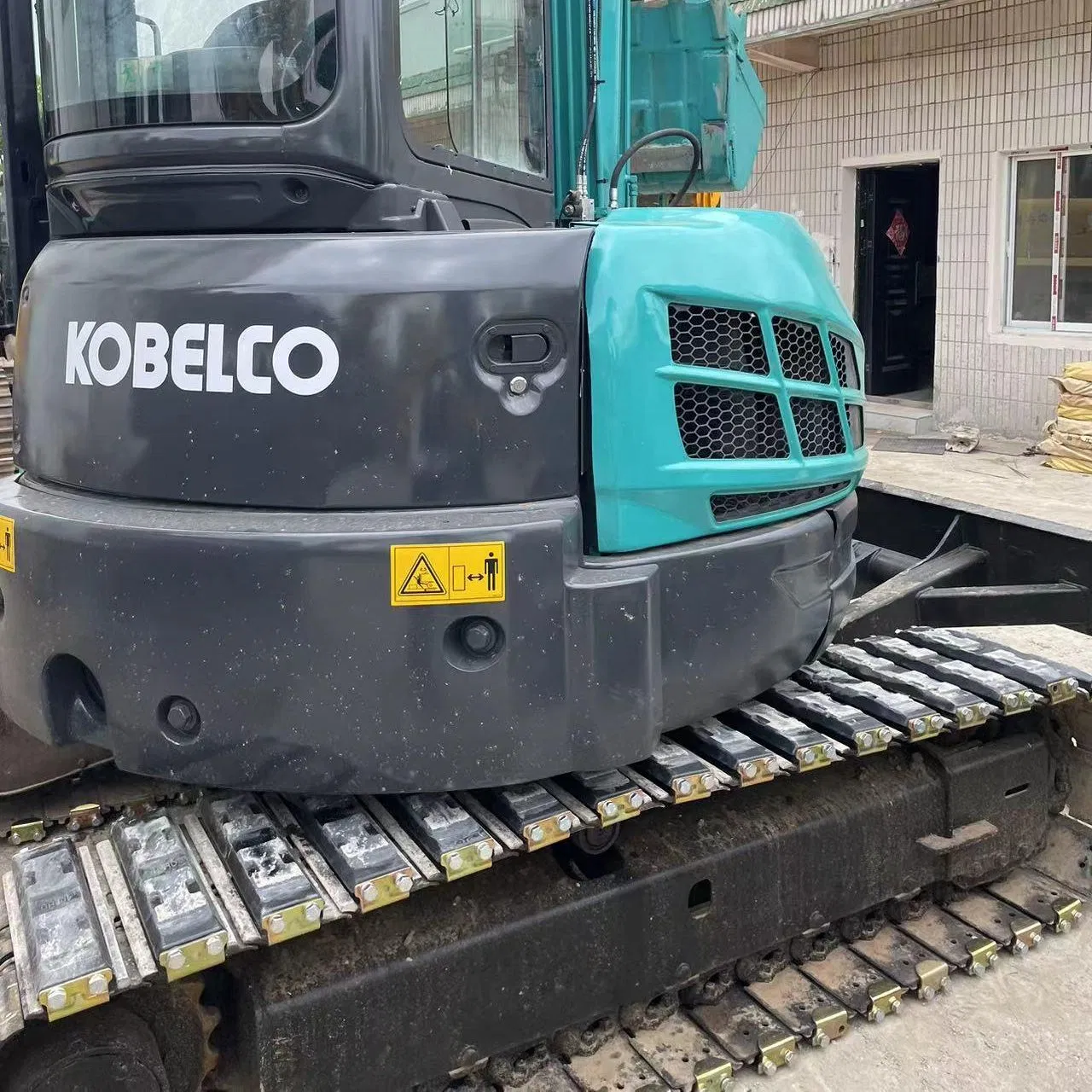 Excavadoras Mini de Cabina Cerrada de Segunda Mano Usadas Kobelco 5 Ton Excavadora Sk55 Sk50sr Sk50sr-3 Sk50sr-5