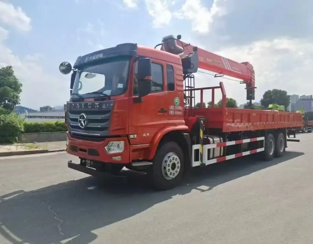 Grúa montada en camión volquete Dongfeng de radio corto