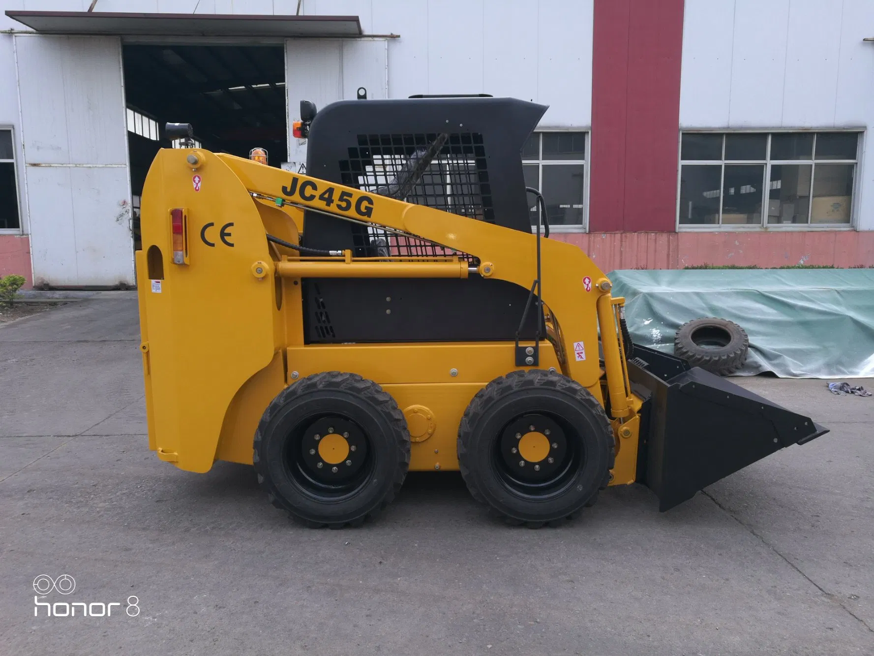 TUV CE Usado 75HP 85HP 500kg 1200kg 700kg Pequeña Cargadora de Orugas de Gasolina Skid Steer Jardín Alta Eficiencia Precio de Fábrica China