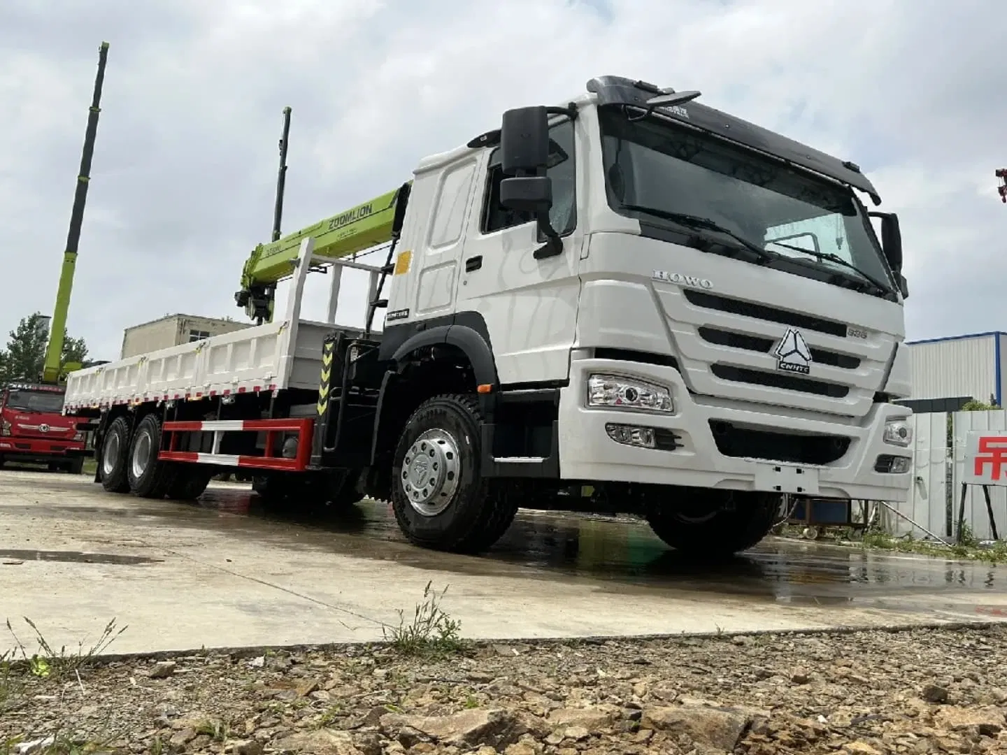 Grúa montada en camión volquete Dongfeng de radio corto 5 toneladas 8 toneladas 10 toneladas