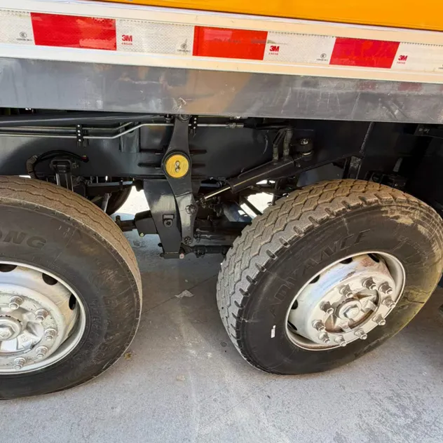 Grúa hidráulica de 50 toneladas a la venta