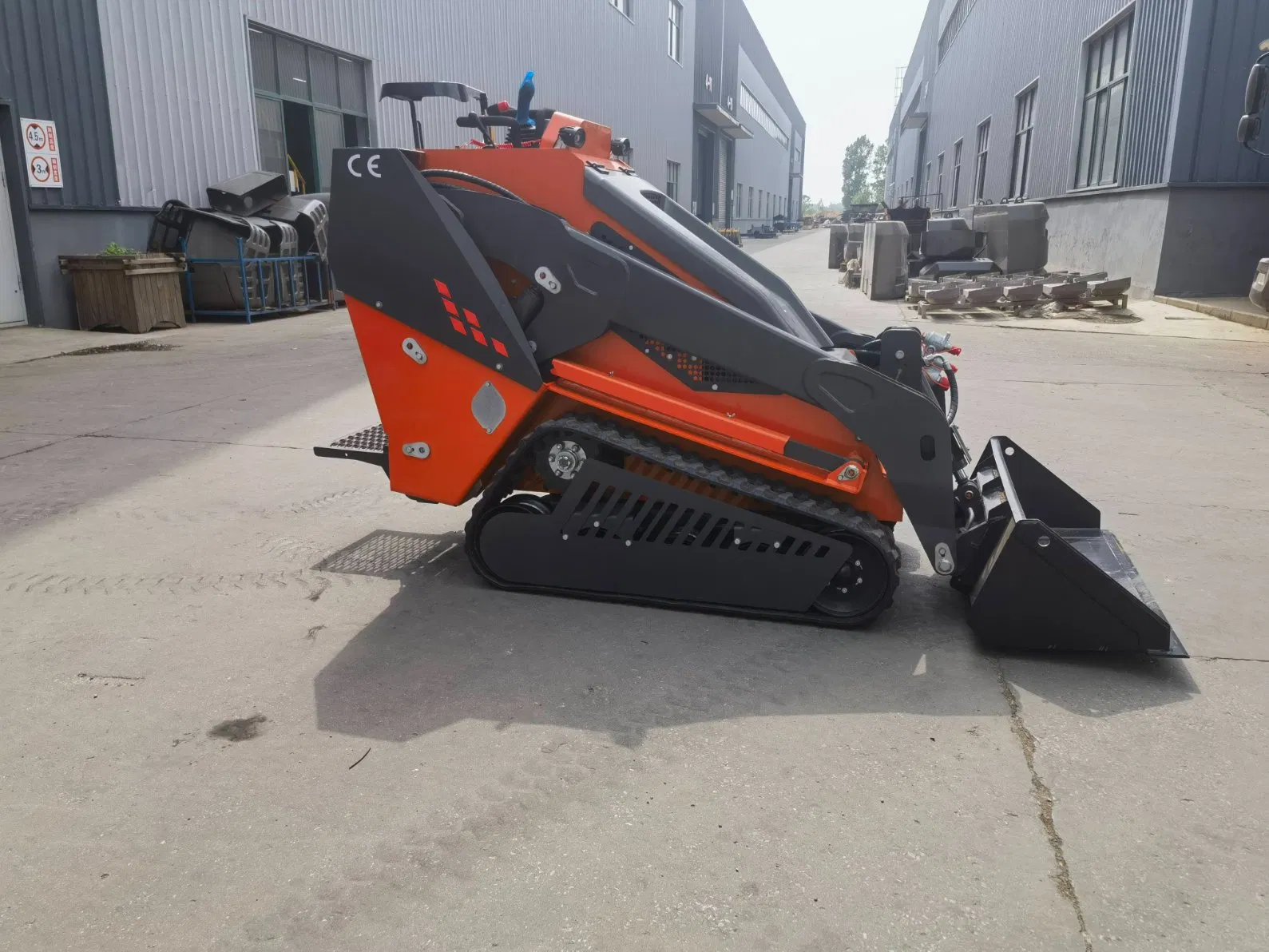 TUV RoHS Usado 50HP 75HP 1000kg 1200kg 700kg Minicargador de Orugas de Goma Cargadora de Gasolina para Granja Piezas Robusta Precio a la Venta
