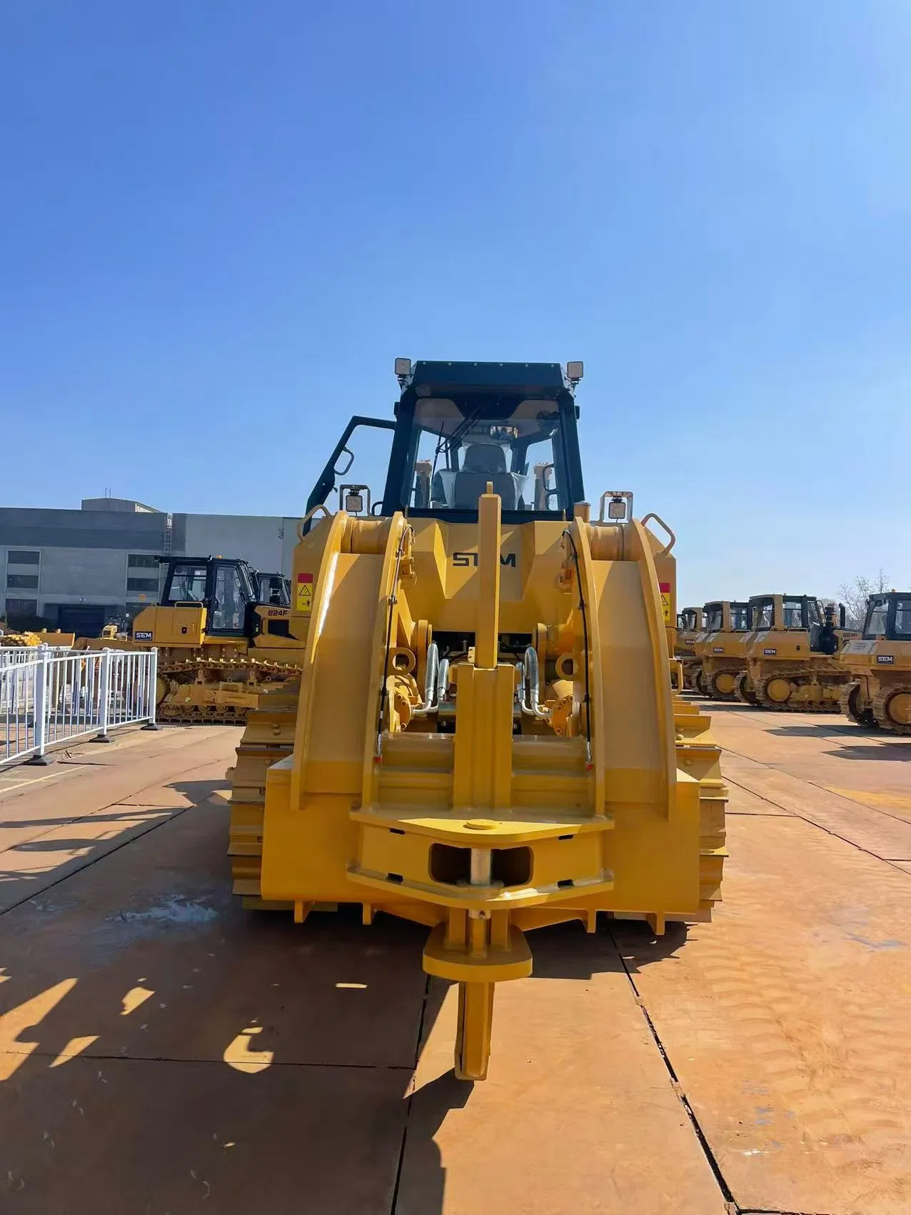 Especificación de Baja Presión de Suelo Utilizada en Bulldozer para Desmonte de Pantanos y Humedales