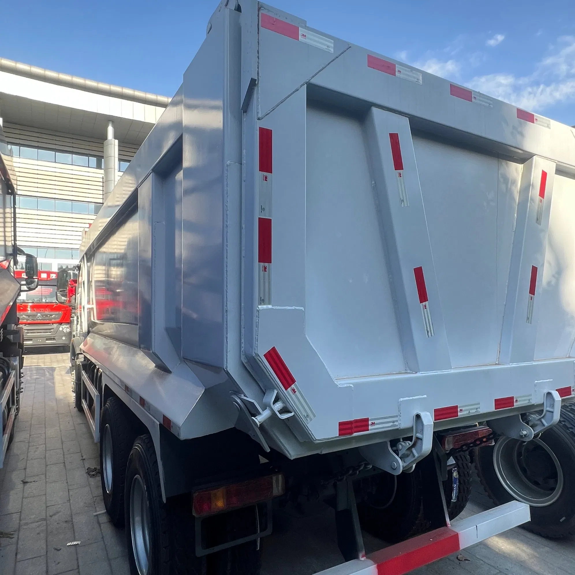 Camión Usado de Construcción y Minería de Alta Resistencia 6×4 Camión Volquete Rígido 460HP Diesel Euro II, 25-Ton Capacidad de Carga, Volquete HOWO Tx