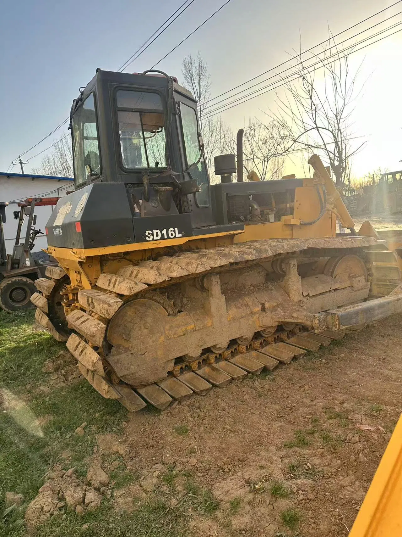Especificación de Baja Presión de Suelo Utilizada en Bulldozer para Desmonte de Pantanos y Humedales
