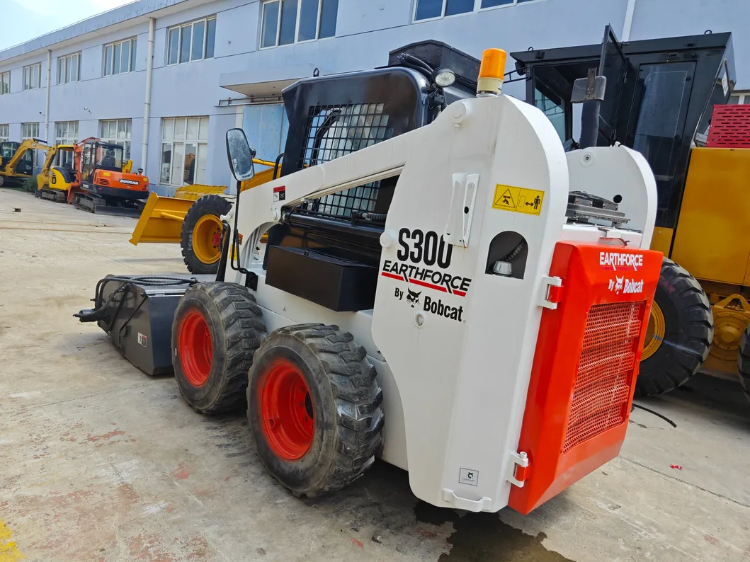 Mini Bob Cat de Segunda Mano S 130 Bobcat S130 Cargadora de Orugas Usada