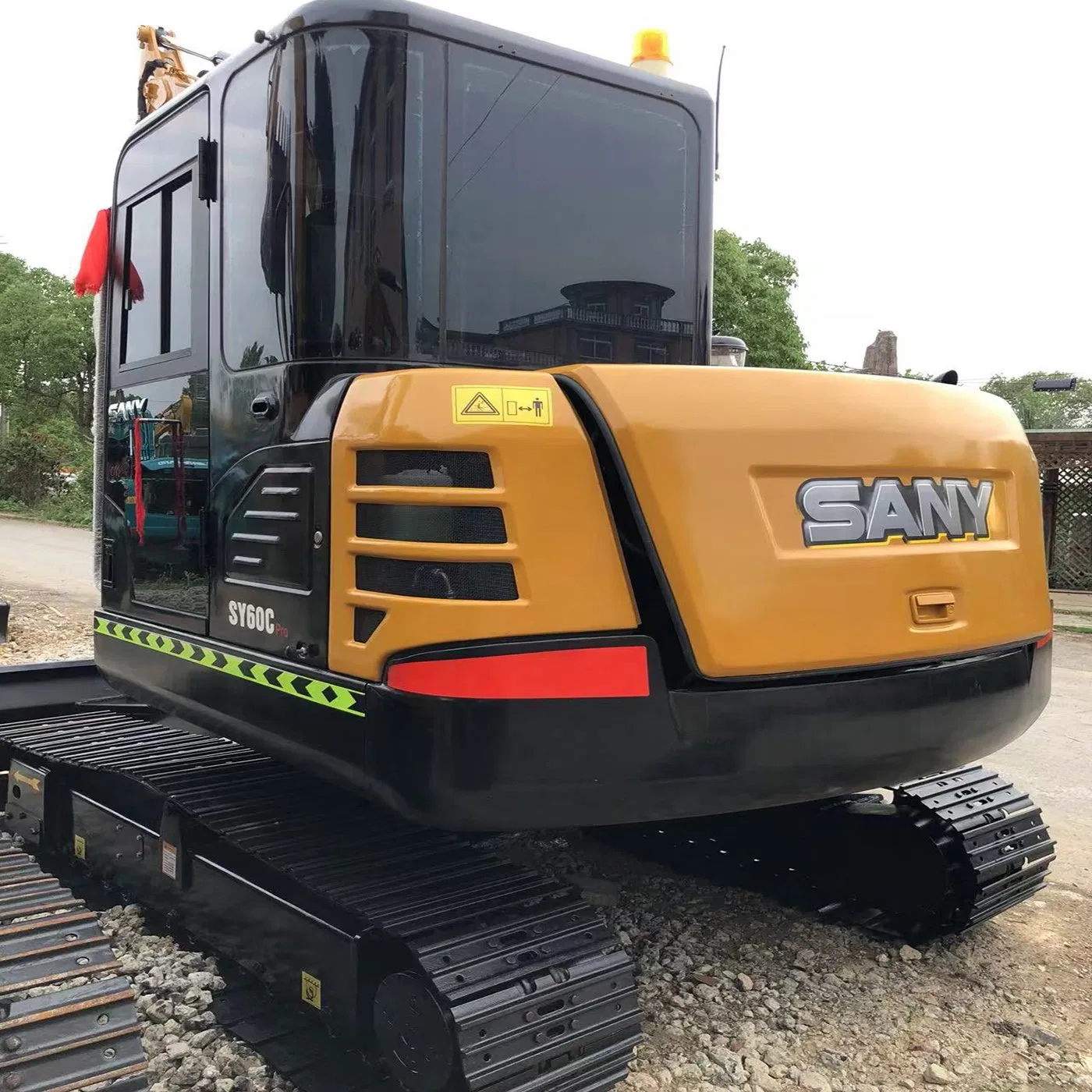 6 Ton Pequeño Usado Sany 60 Excavadora Uso Doméstico EPA Euro 5 Excavadora de Granja Usada Mini Excavadora en Venta