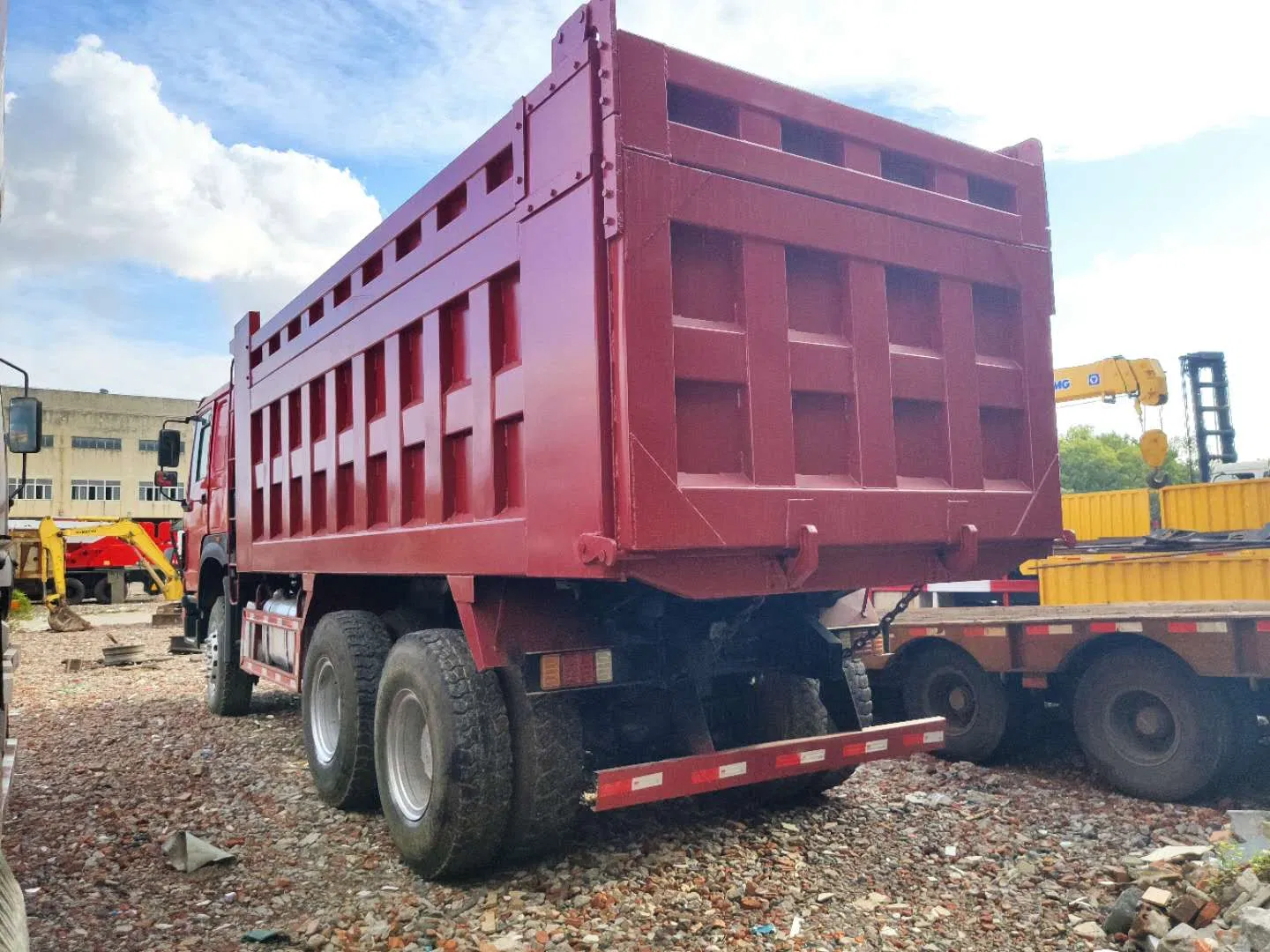 Camión Mini Automático Hino Articulado 20 Cubo Rendimiento Confiable Durabilidad 6X4 Remolque Sinotruk Carga Volquete HOWO Volcador Tipper Toneladas Pesadas Camión Usado