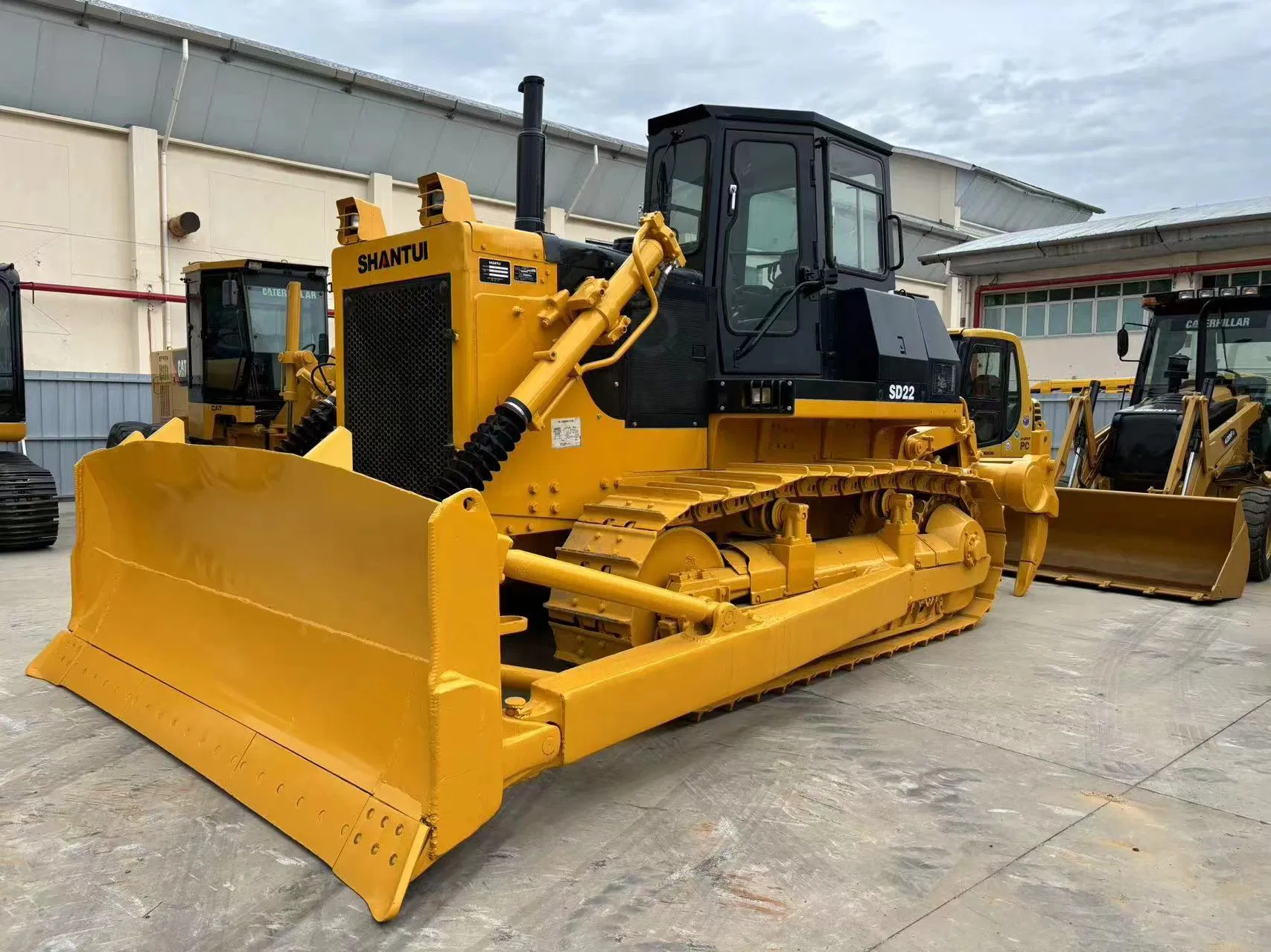 Bulldozer de orugas Shantui usado. Año SD22 2022