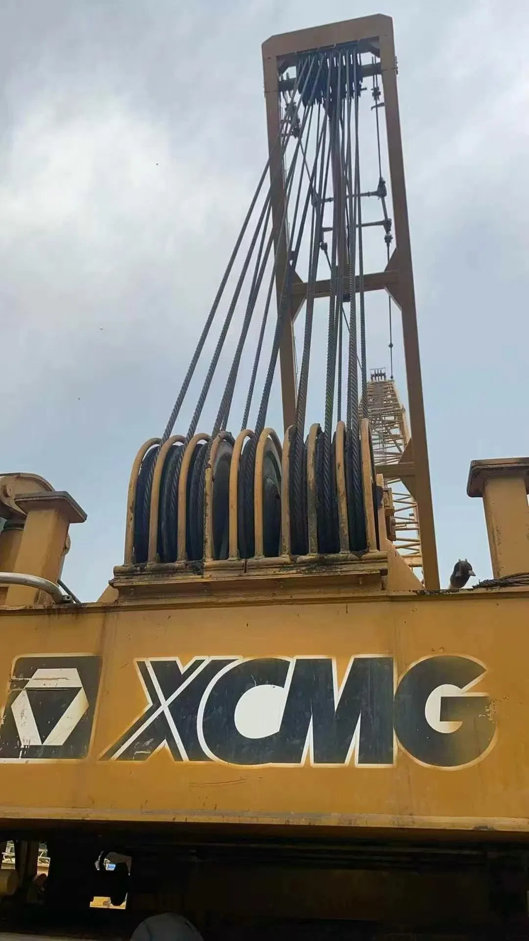 Grúa de oruga usada 180 Grúa torre 61m 18t Dos ganchos 2018