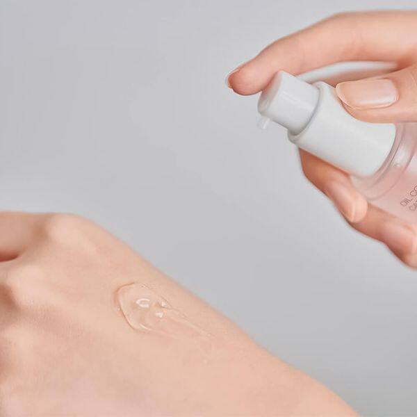 celimax for Oil-Control Capsules Pore-Tightening Shrinks Pores Regulates Sebum Production Provides Deep Hydration 30ml Bottled
