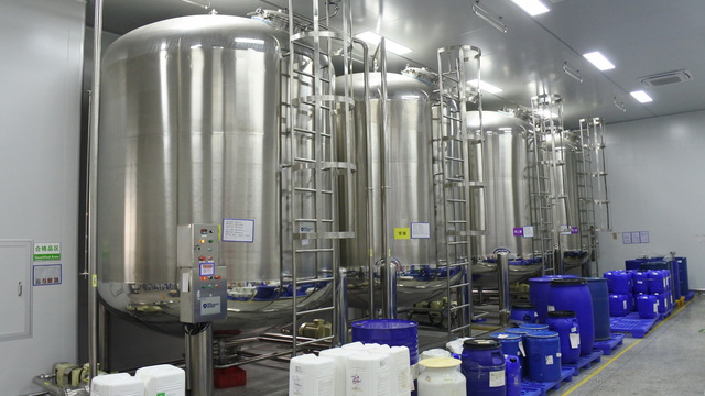 Kofi Beauty large-capacity storage tank for skincare ingredient management