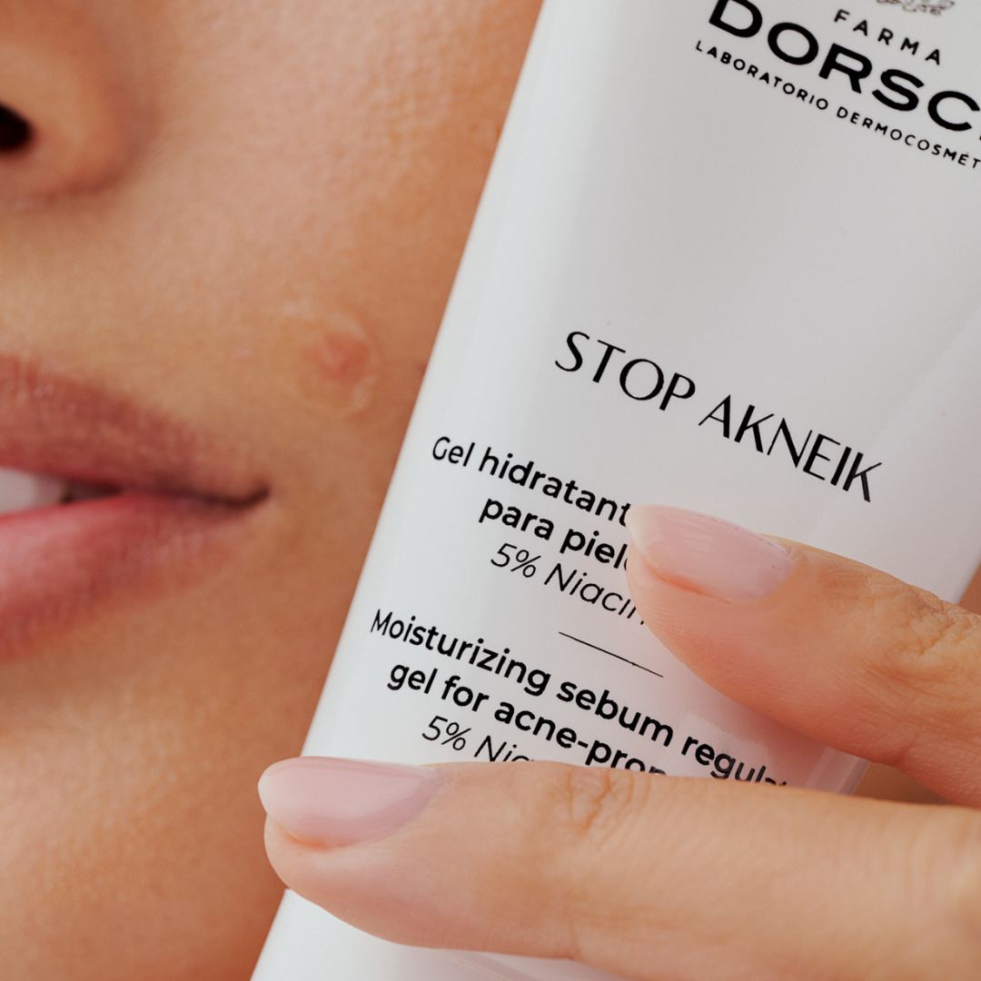 Farma Dorsch Stop Akneik 50Ml Moisturizing Sebum Regulator Gel For Acne Prone Skin Detail 4