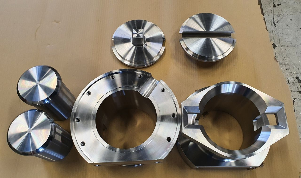 Custom CNC Machining Aluminum Auto Automotive Motorcycle Machined Part Steel Sensor Machine Machinery Motor Electric Car Engine Plate Oil Cooler Adapters Parts