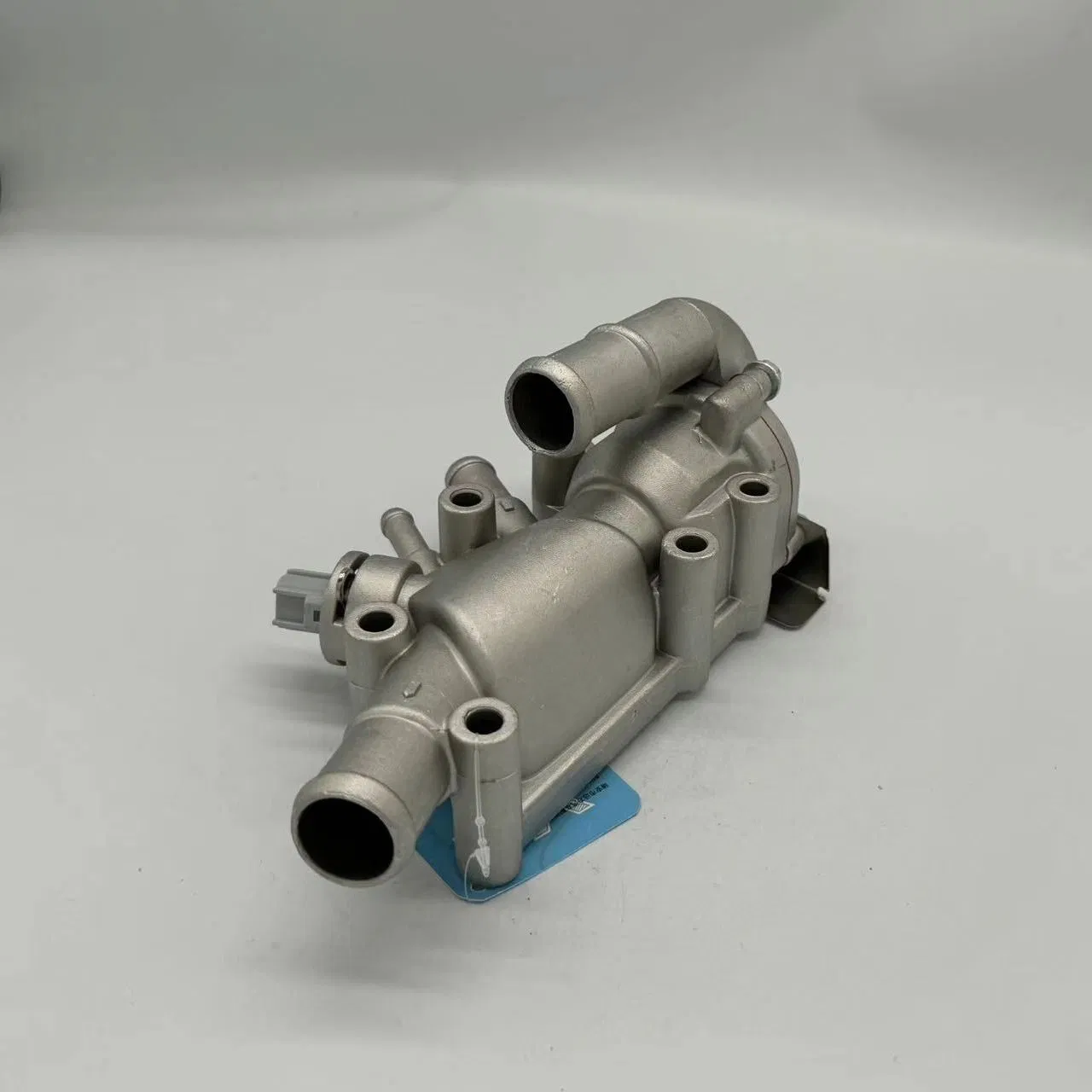 Engine Car Part Thermostat Housing Sensor for Ford 902-999 M2s6g-8A586-D1c M2s6g8a586D1c