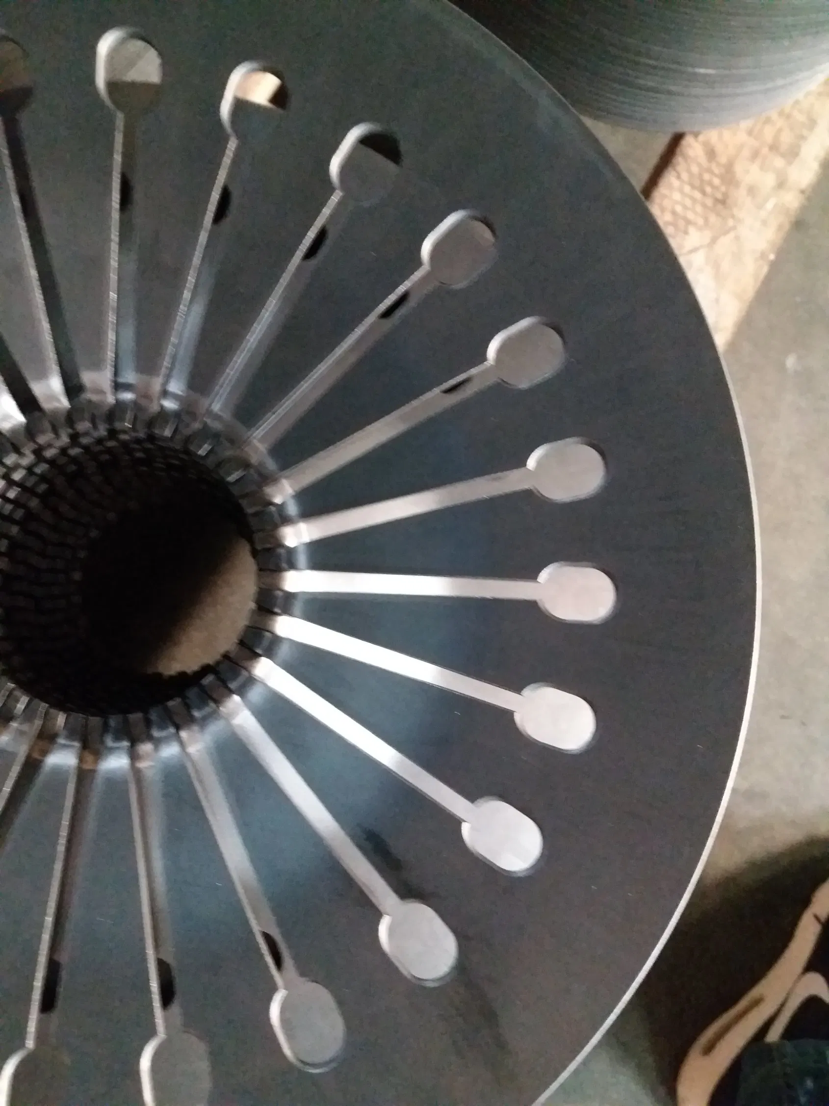 Auto Clutch Parts Clutch Cover Parts Clutch Auto Spare Parts for Car 51CRV4 Clutch Diaphragm Spring Clutch Diaphragm Spring Clutches Manual Transmission