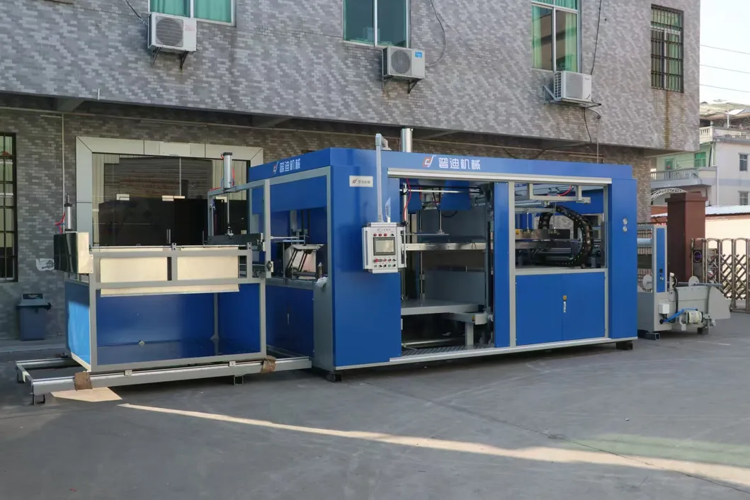 Vacuum Forming Machine