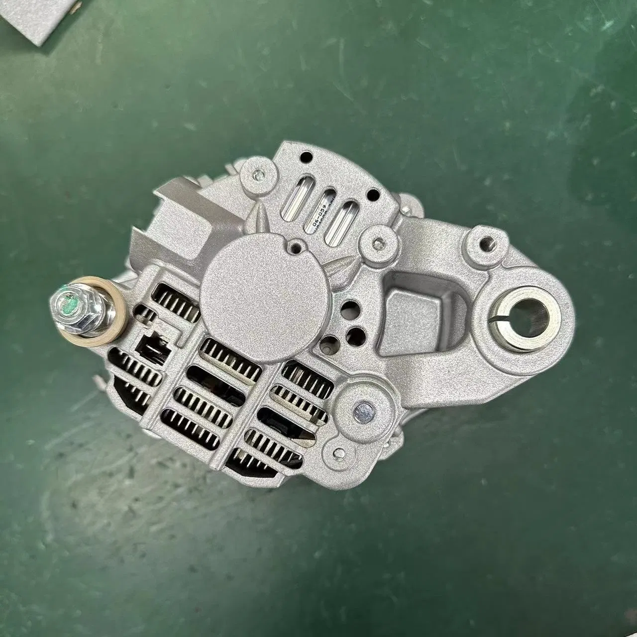 China Factory Naqin Car Auto Parts Brake Clutch Suspension Steering Driveshaft Fuel Ignition Rubber Filters Engine Cooling System Crankshaft for Mitsubishi