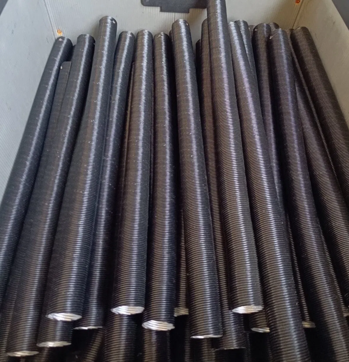 Auto Parts Heat-Reflective Aluminum-Foil Laminated Fiberglass Sleeve Duct with Excellent Tensile Performan for Car Engine Exhaust System