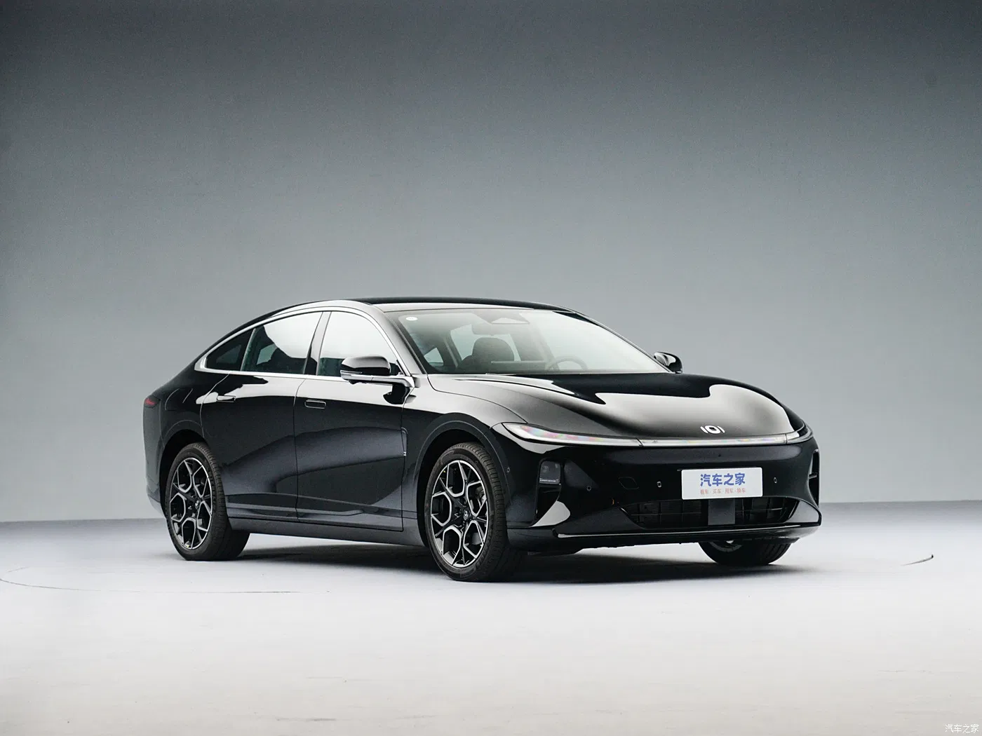 Changan Qiyuana07 سيارة كهربائية هجينة - خيارات الطاقة المتعددة من أجل كل رحلة