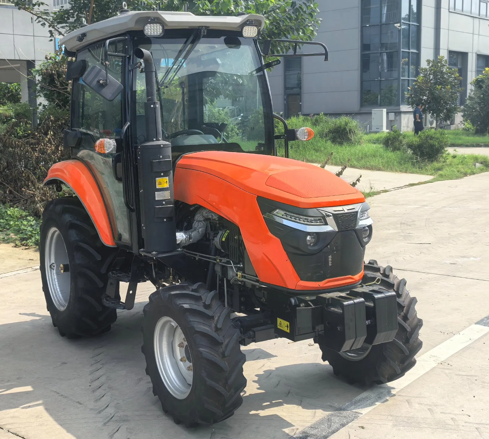 50HP جرار مع كابينة E-MARK Coc
